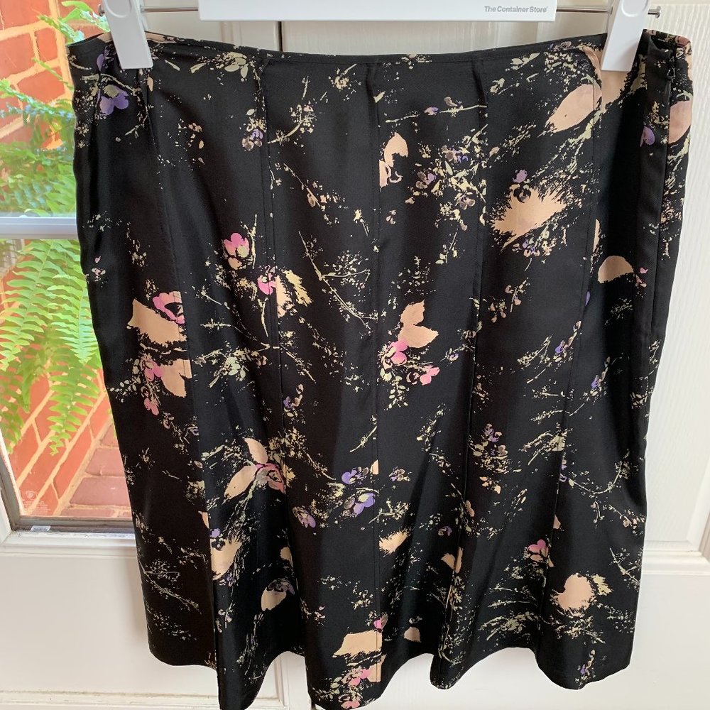 Black floral Ann Taylor skirt, 23 1/2" long, size 10
